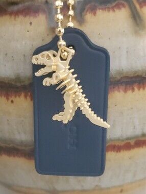 🦖Coach Navy Blue Replacement Hangtag With UB Rexy Charm💕